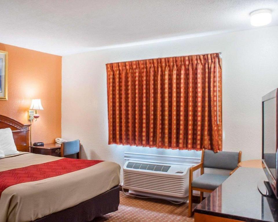 Econo Lodge Cuba I-86 Екстер'єр фото