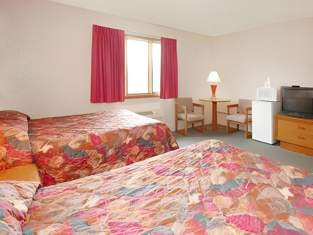 Econo Lodge Cuba I-86 Екстер'єр фото
