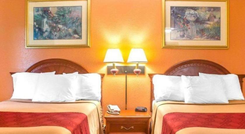 Econo Lodge Cuba I-86 Екстер'єр фото