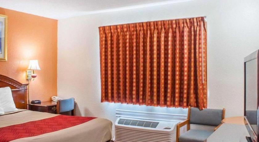 Econo Lodge Cuba I-86 Екстер'єр фото
