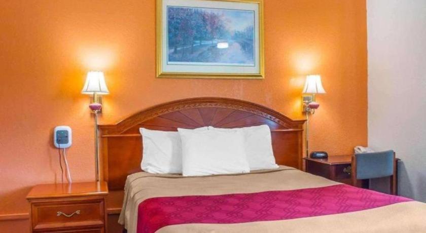 Econo Lodge Cuba I-86 Екстер'єр фото